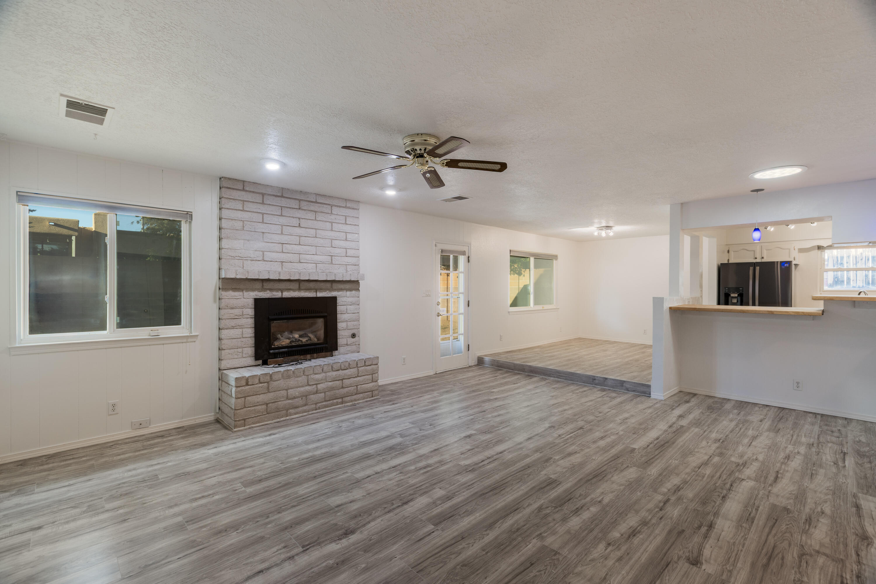 9601 ACADEMY HILLS Drive NE