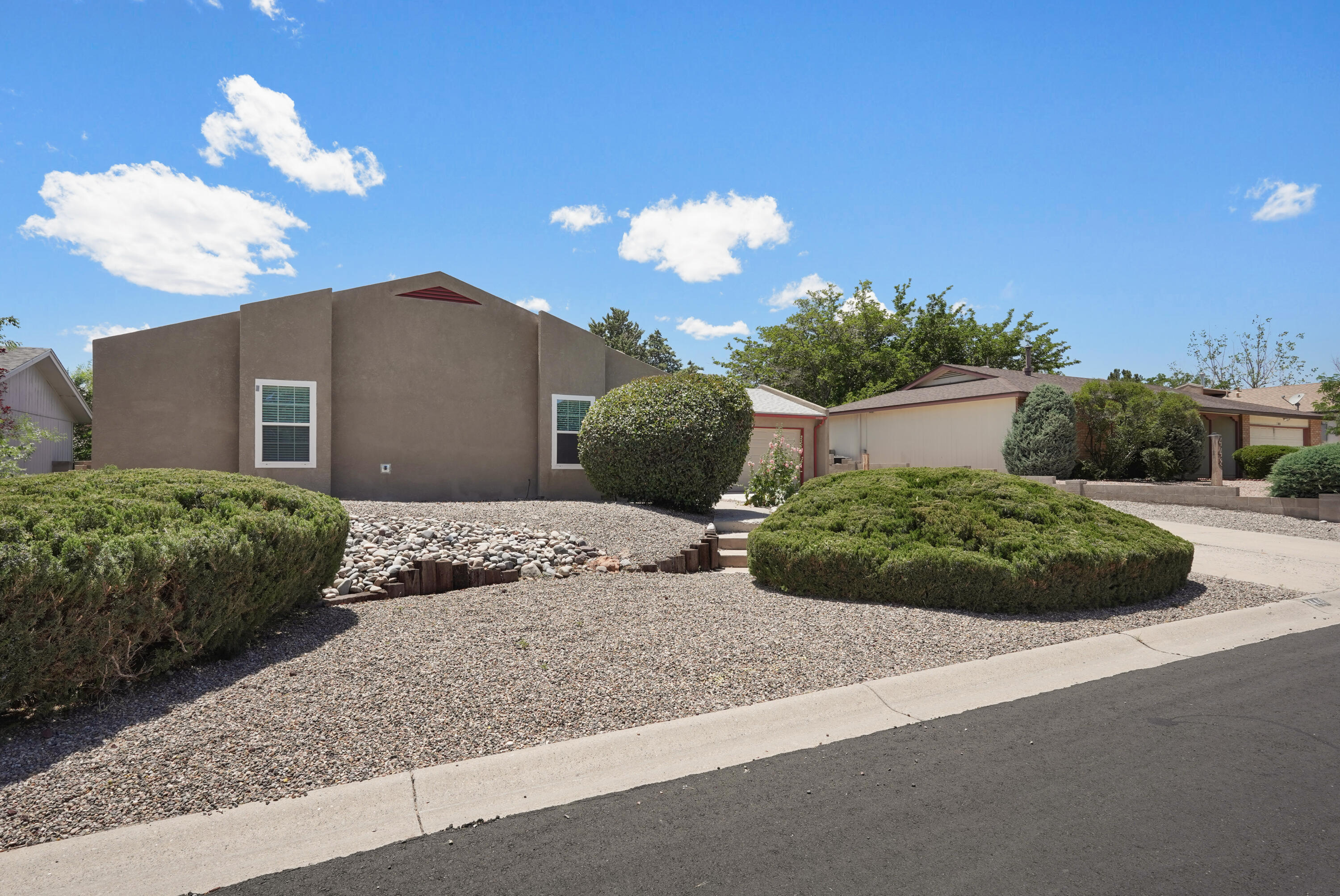 444 Wagon Train Drive SE