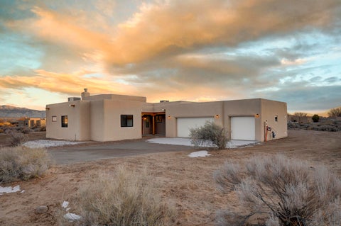 Photo of 1597 Camino de la Tierra Road, Corrales, NM 87048 (MLS # 1112186)