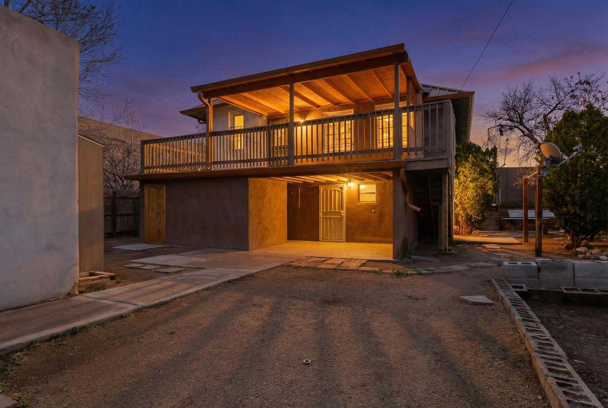 907 Edith Boulevard SE