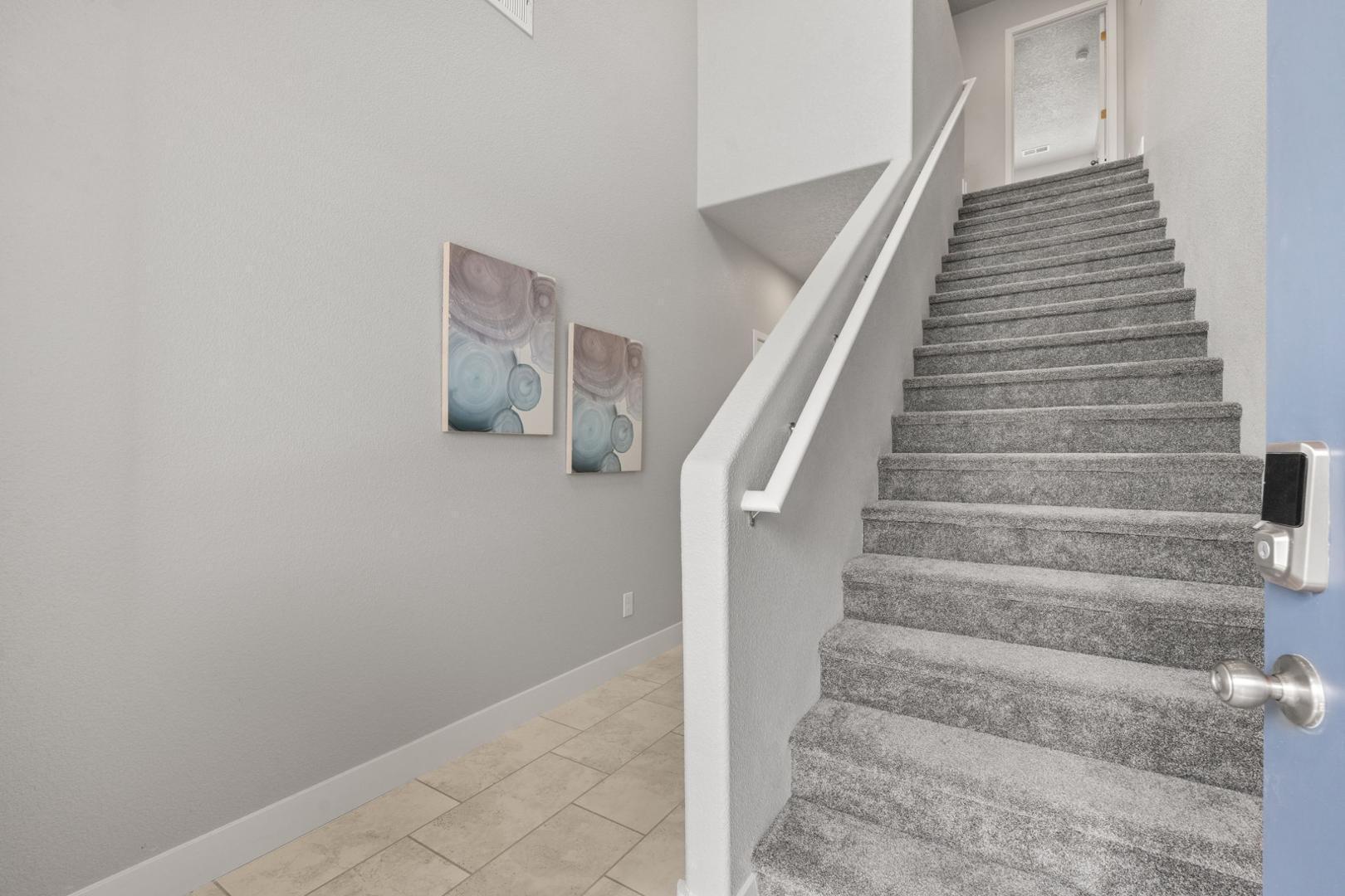 1887 S Sunrise Lane SE