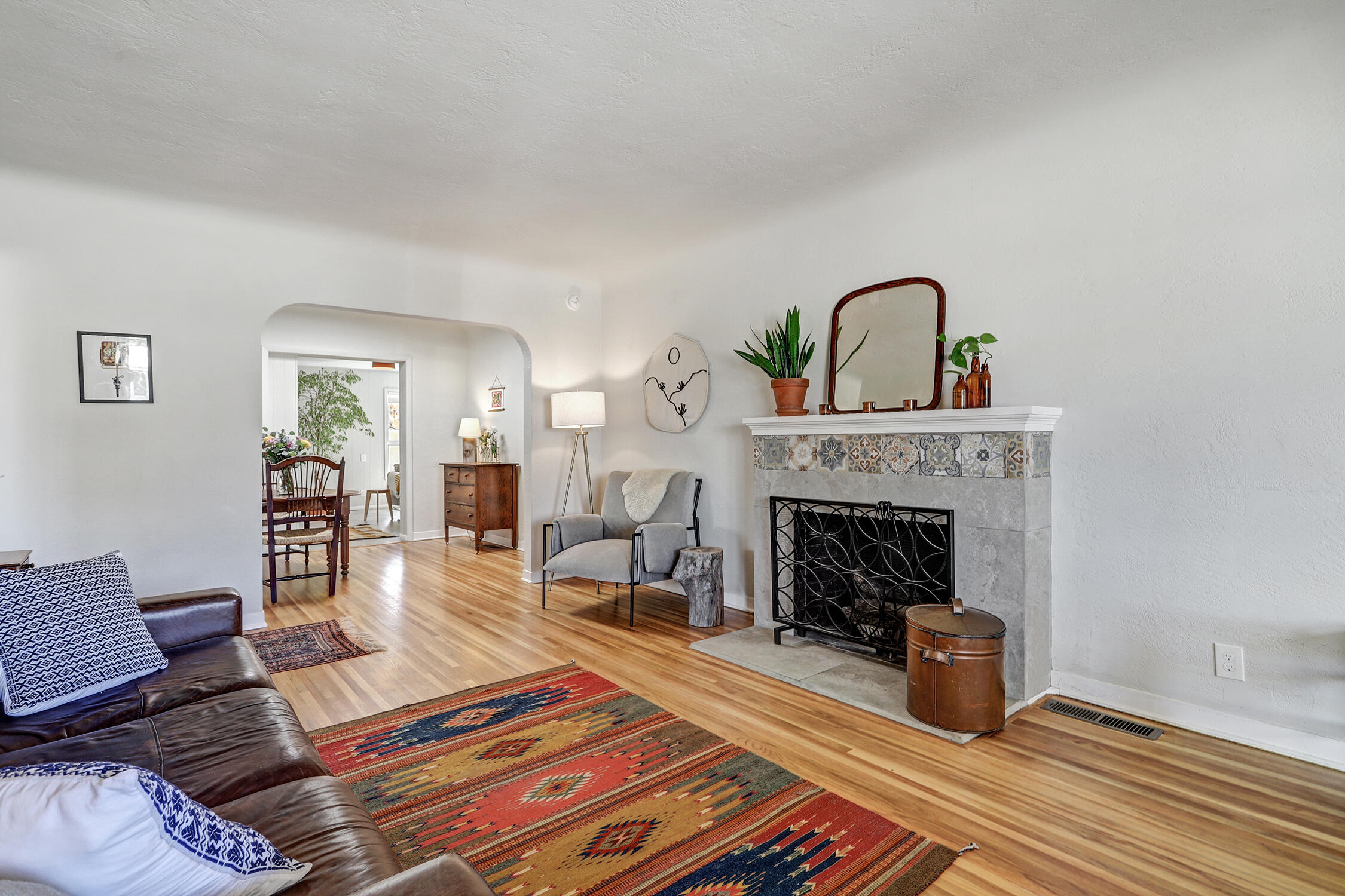 4204 Brockmont Avenue NE