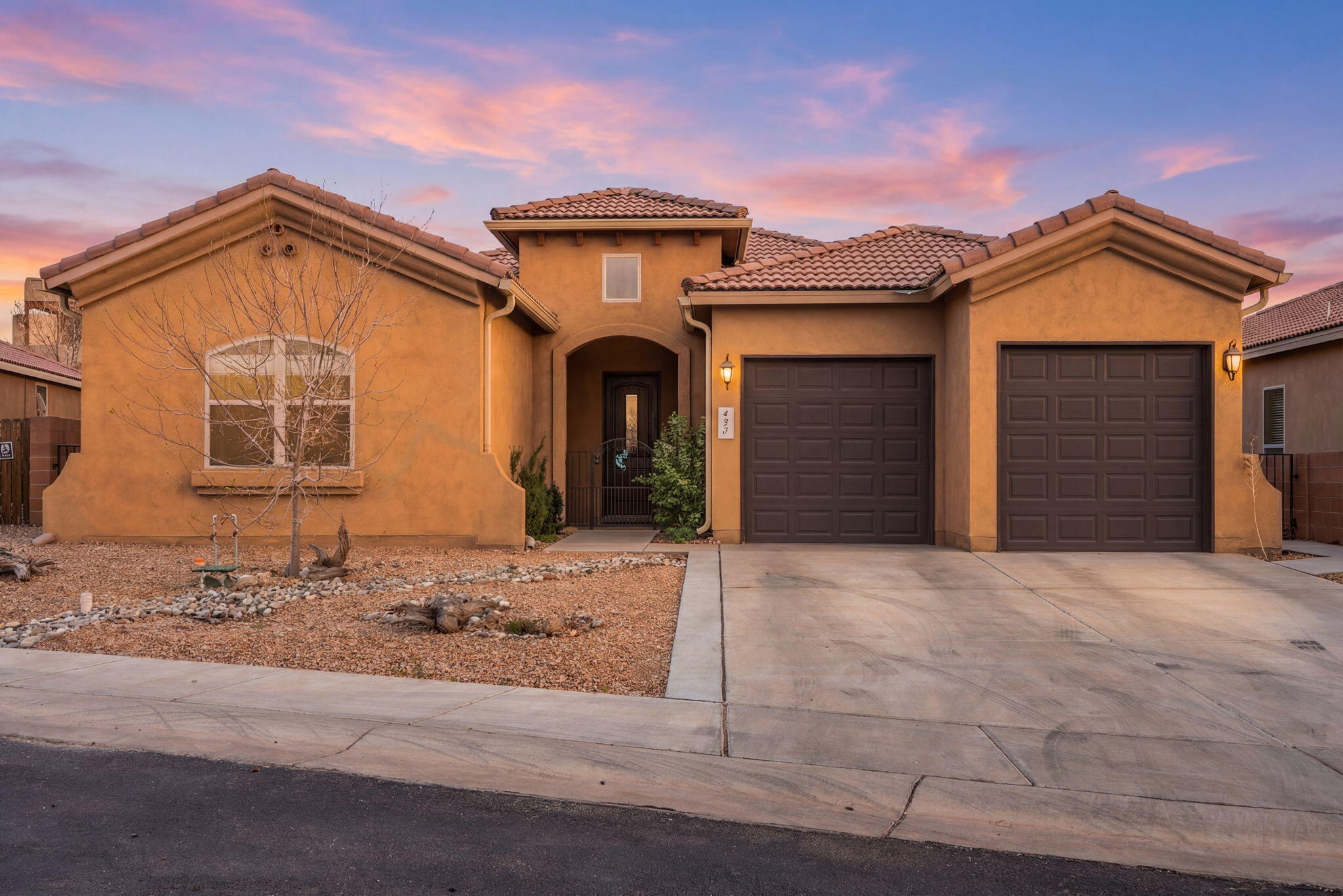 935 W Palo Alto Court