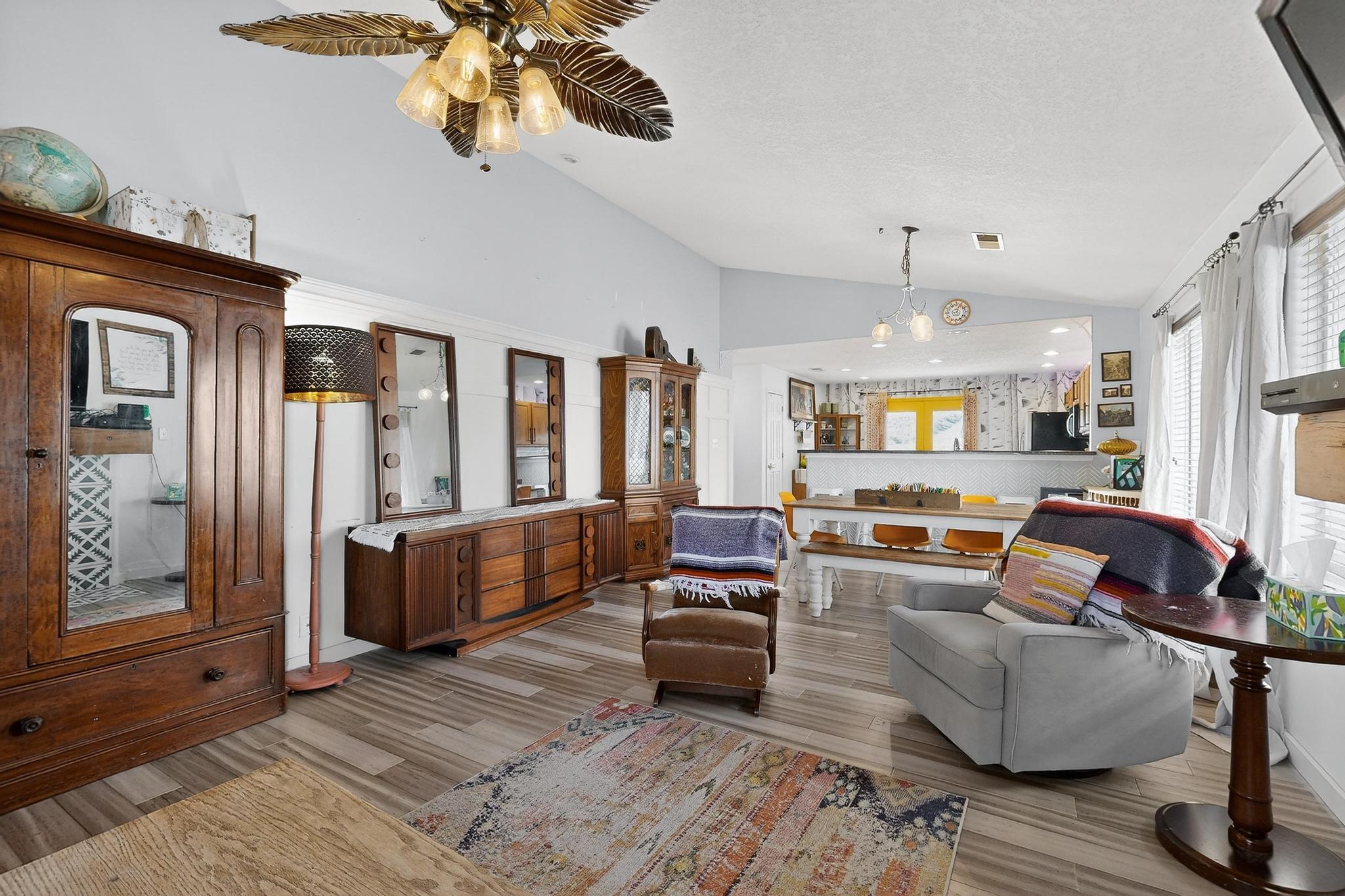 1367 Penasco Road NE