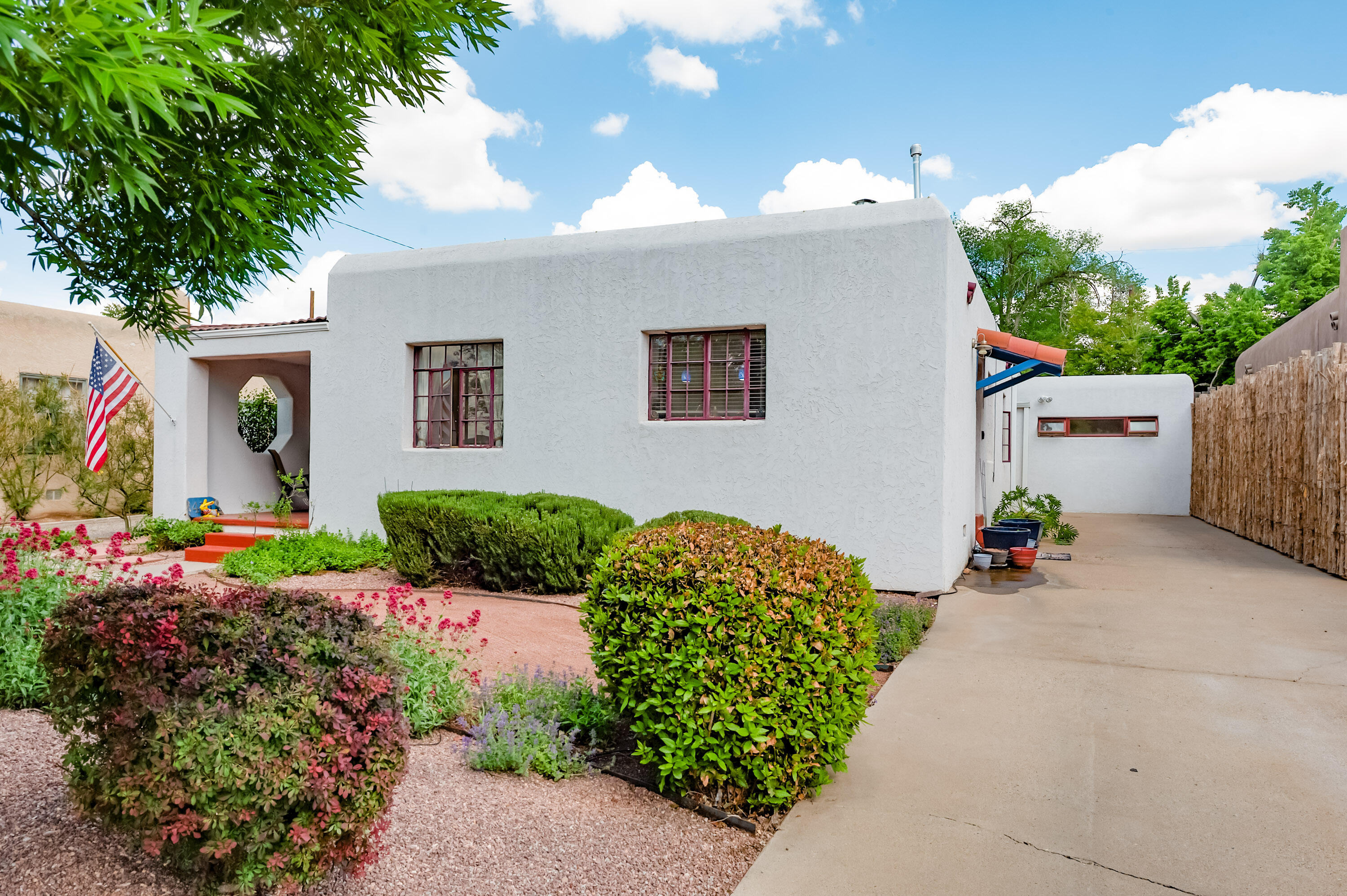 410 Amherst Drive, Albuquerque, New Mexico image 1