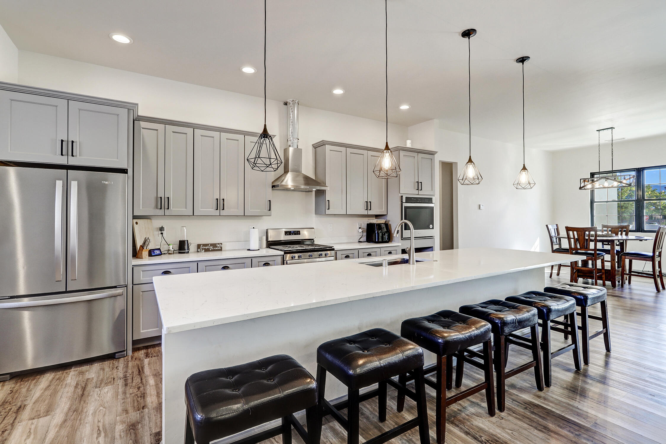 6616 Meadow Lake Place NW