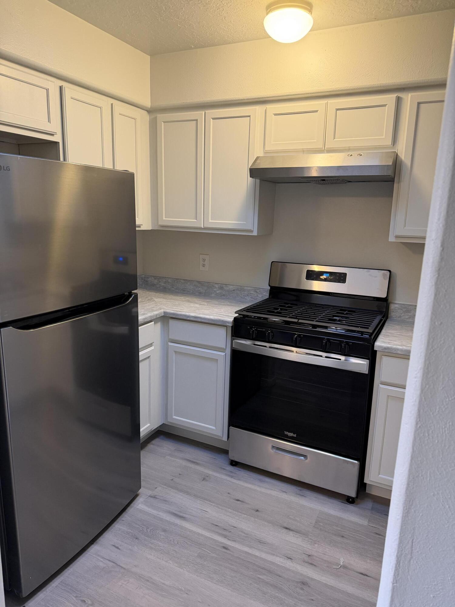 1100 &1102 10th Street SW