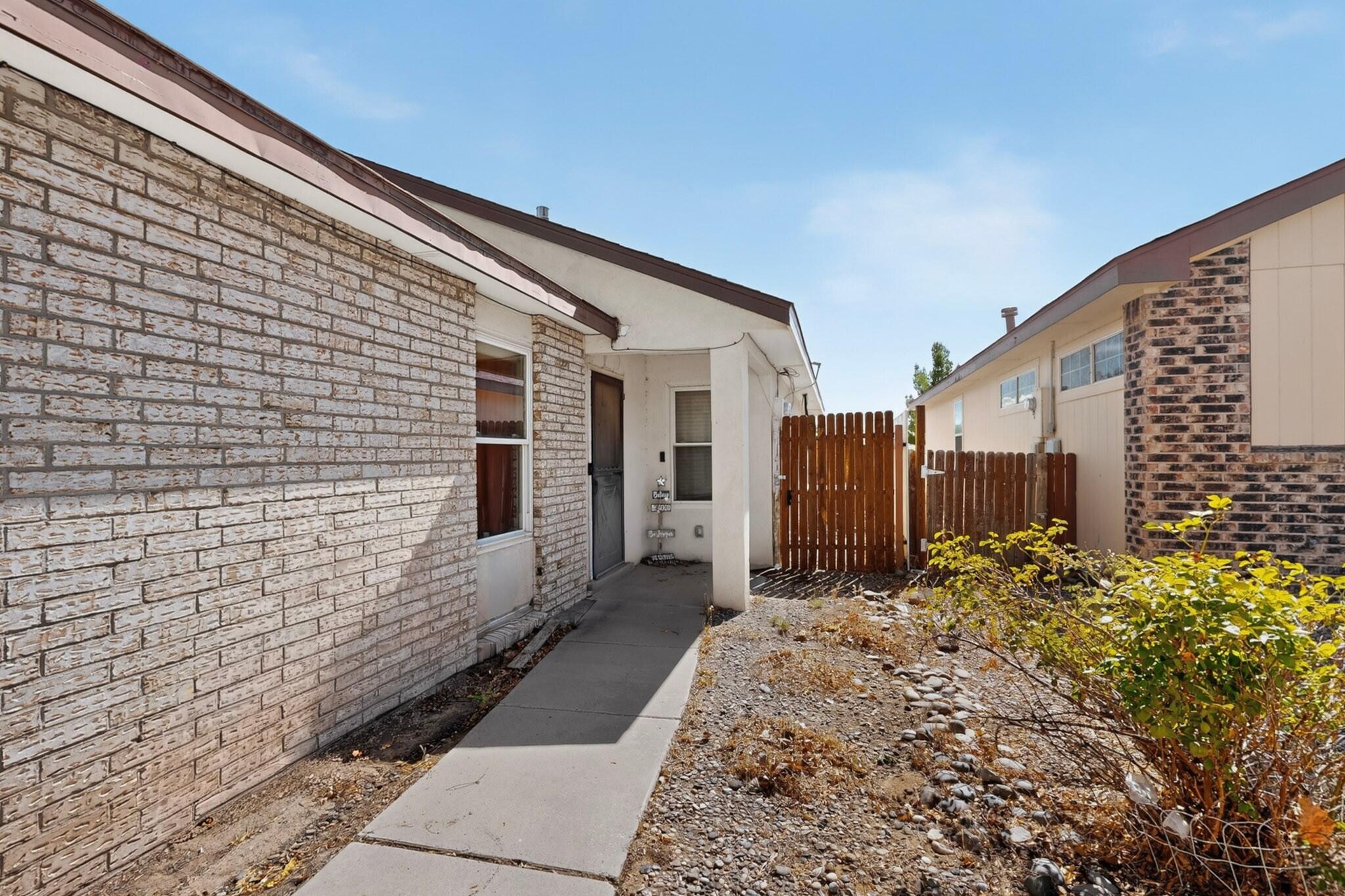 1142 Pandora Drive SW