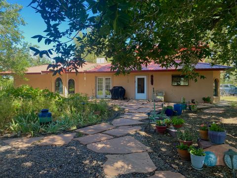 Homes For Sale - 103 Midway Road<br/> Lemitar, NM 87823