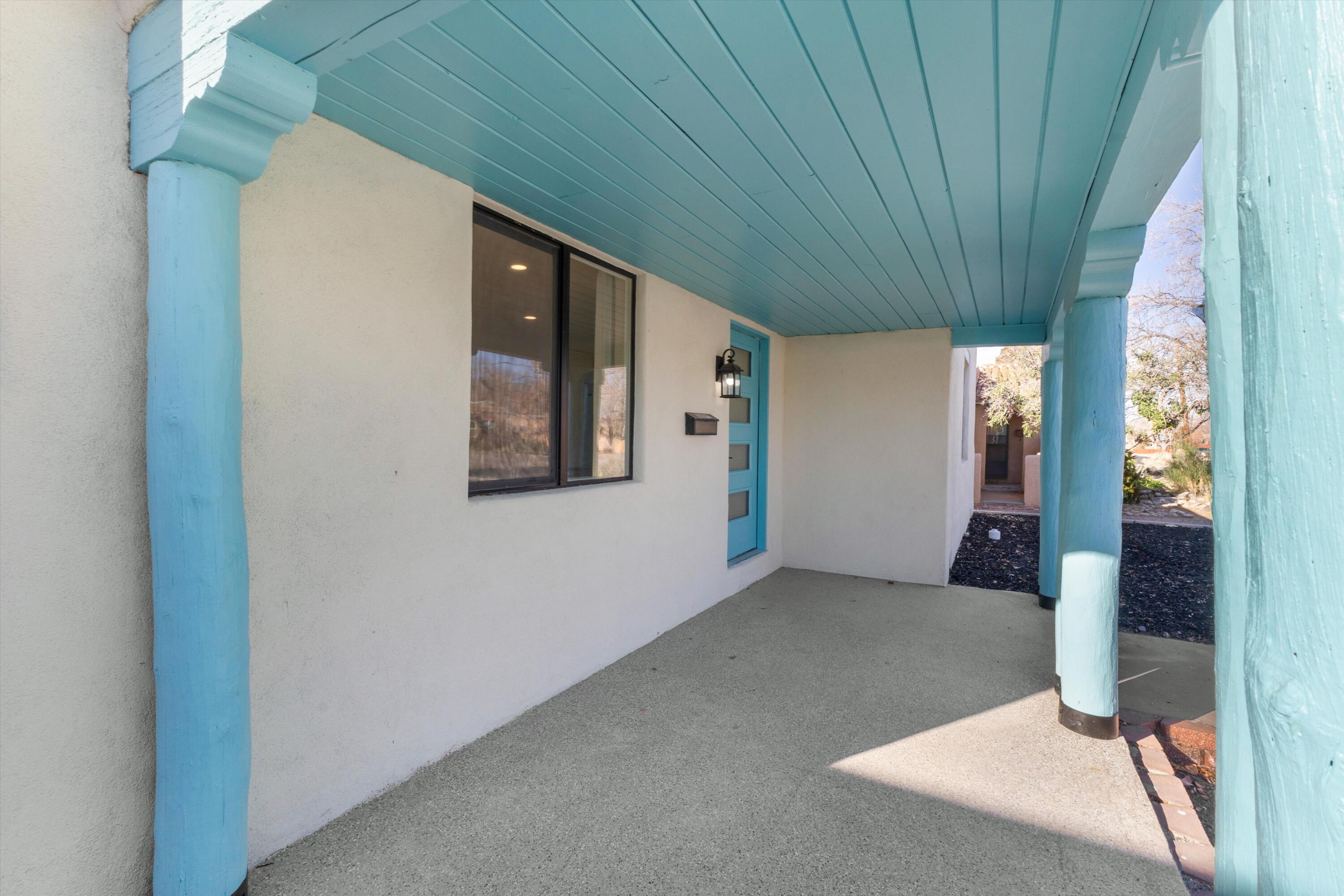 425 Carlisle Boulevard NE