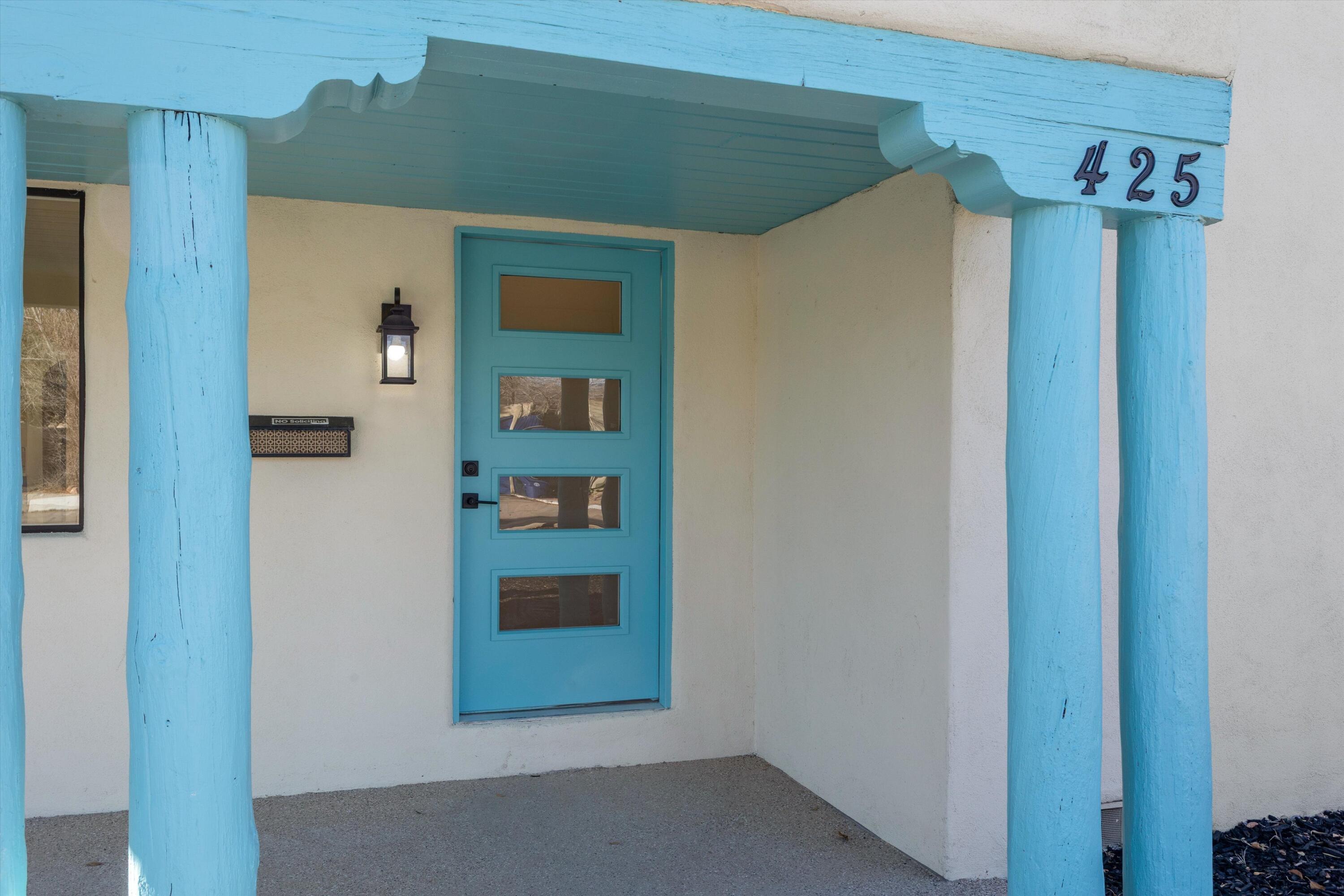 425 Carlisle Boulevard NE