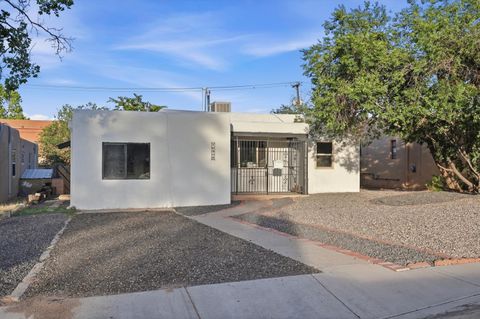 Homes For Sale - 1318 Truman Street<br/> Albuquerque, NM 87108