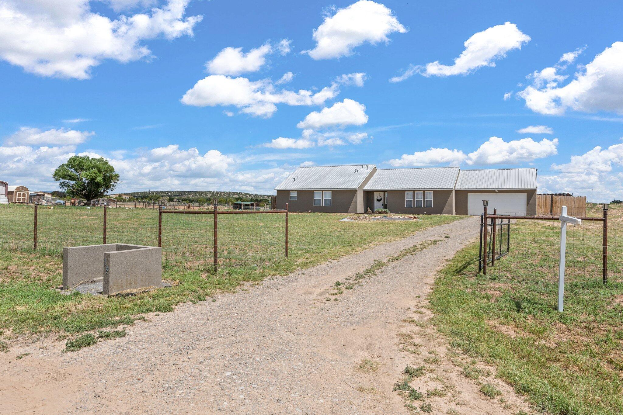 19 Silver Maple Road, Moriarty, New Mexico image 2