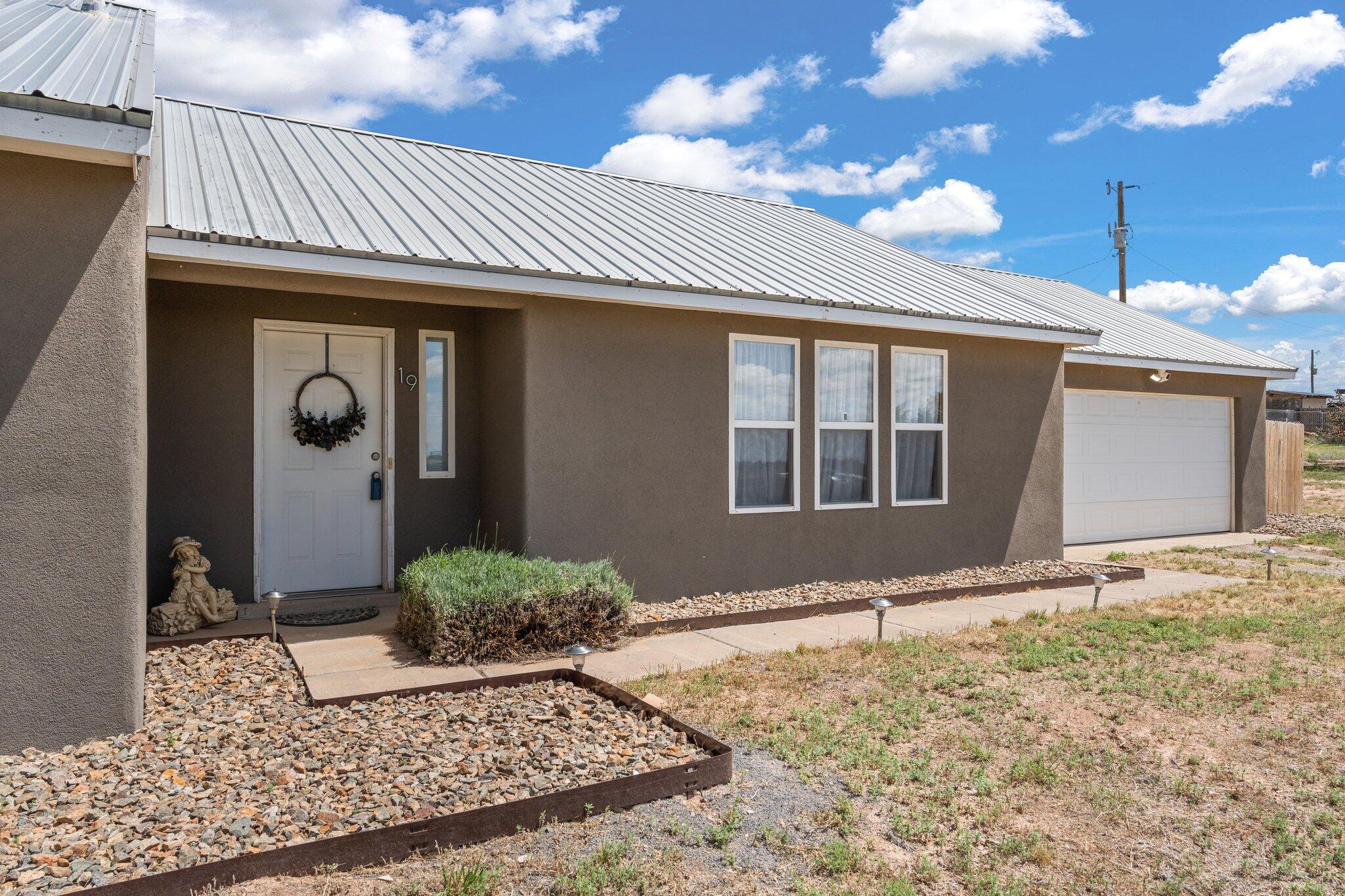 19 Silver Maple Road, Moriarty, New Mexico image 1