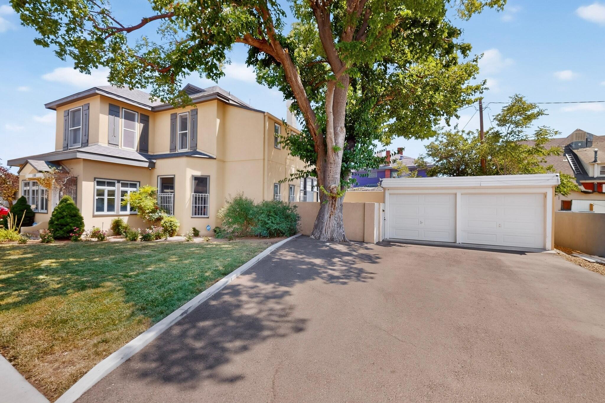 1100 Tijeras Avenue NW