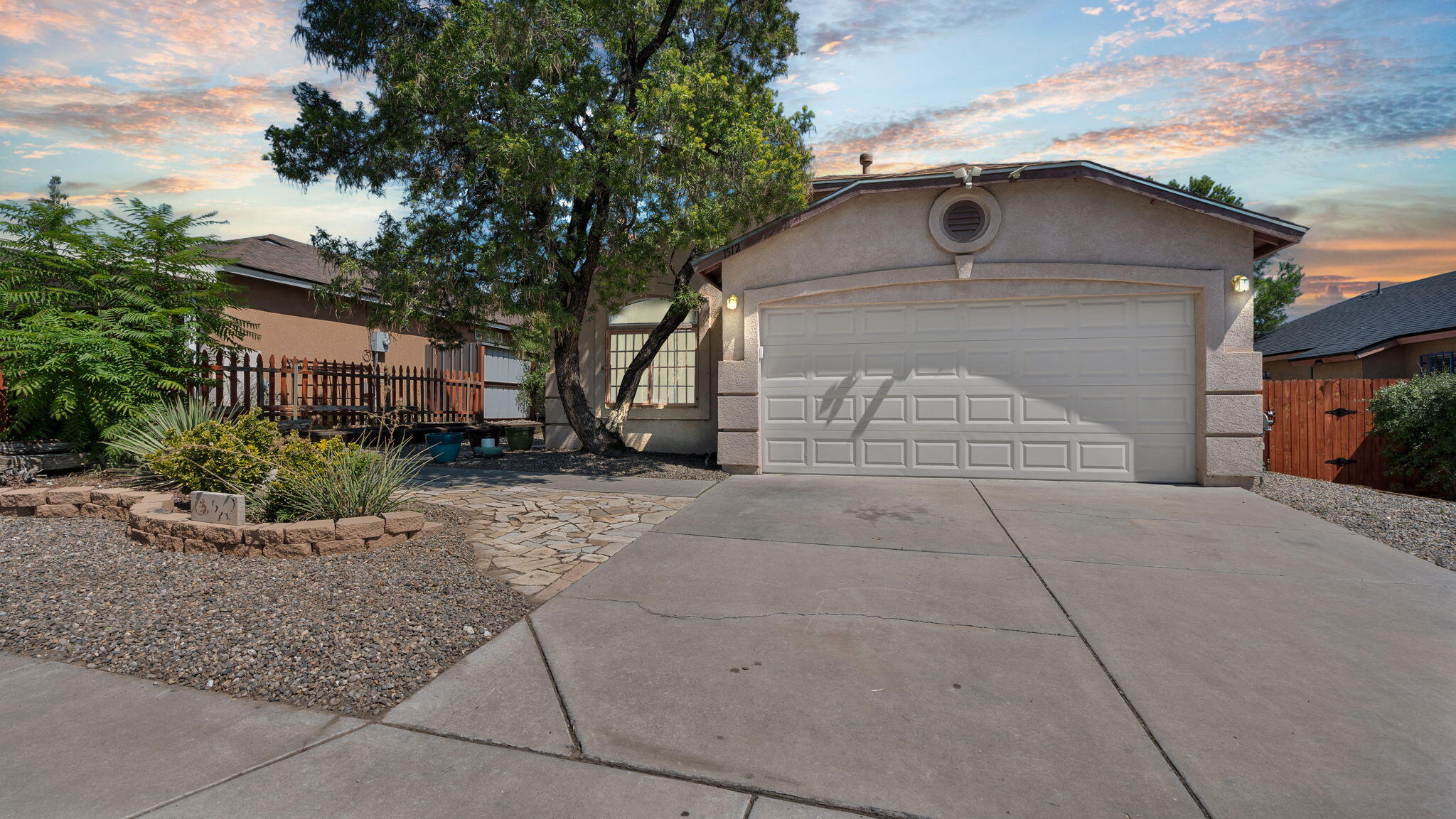 1512 Quiet Desert Drive, Albuquerque, New Mexico image 1