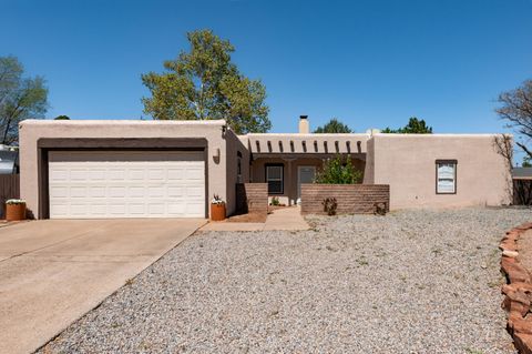 Photo of 5417 Chapel Drive NW, Albuquerque, NM 87114 (MLS # 1101157)