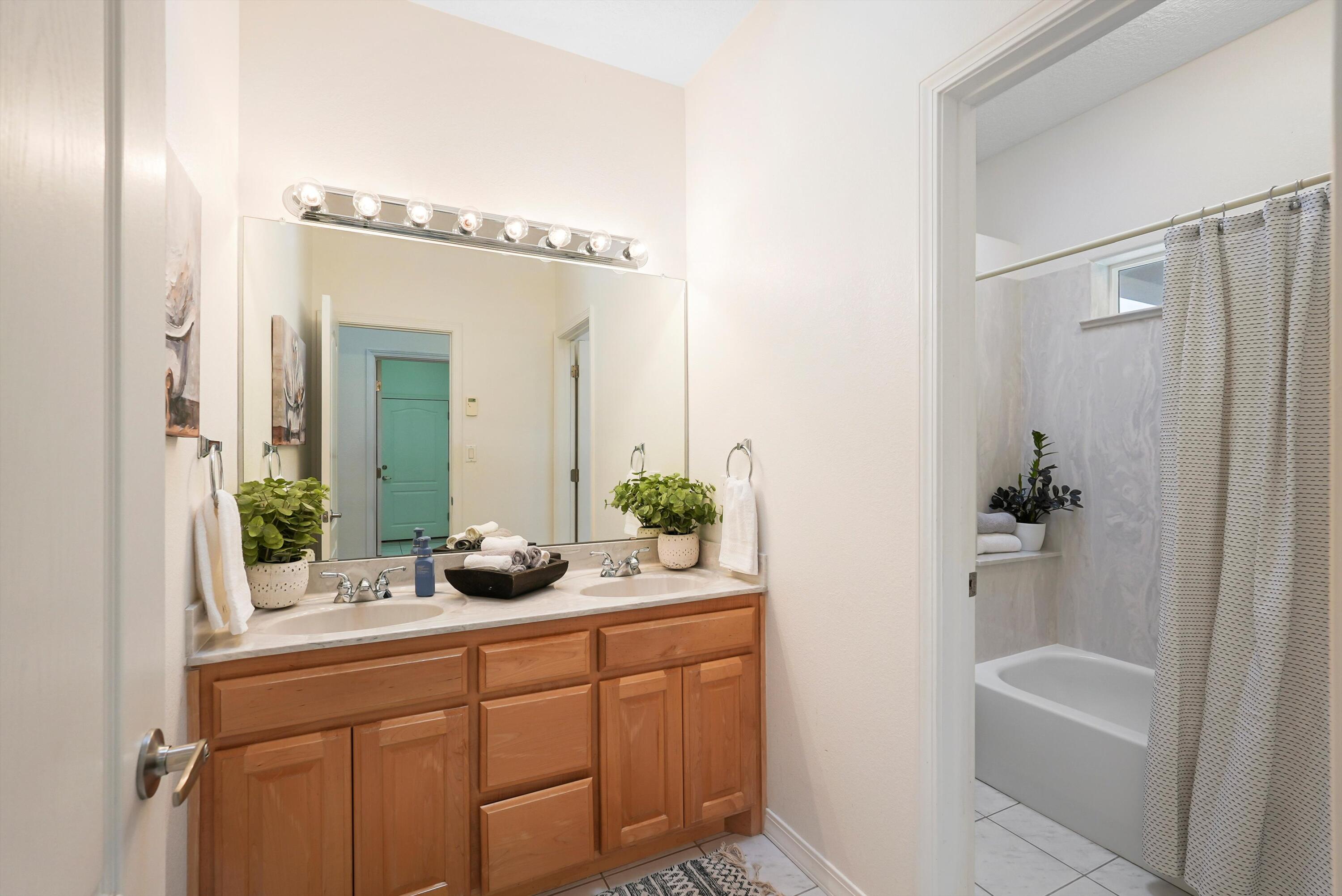 1810 Eucalyptus Road, Rio Rancho, New Mexico image 38