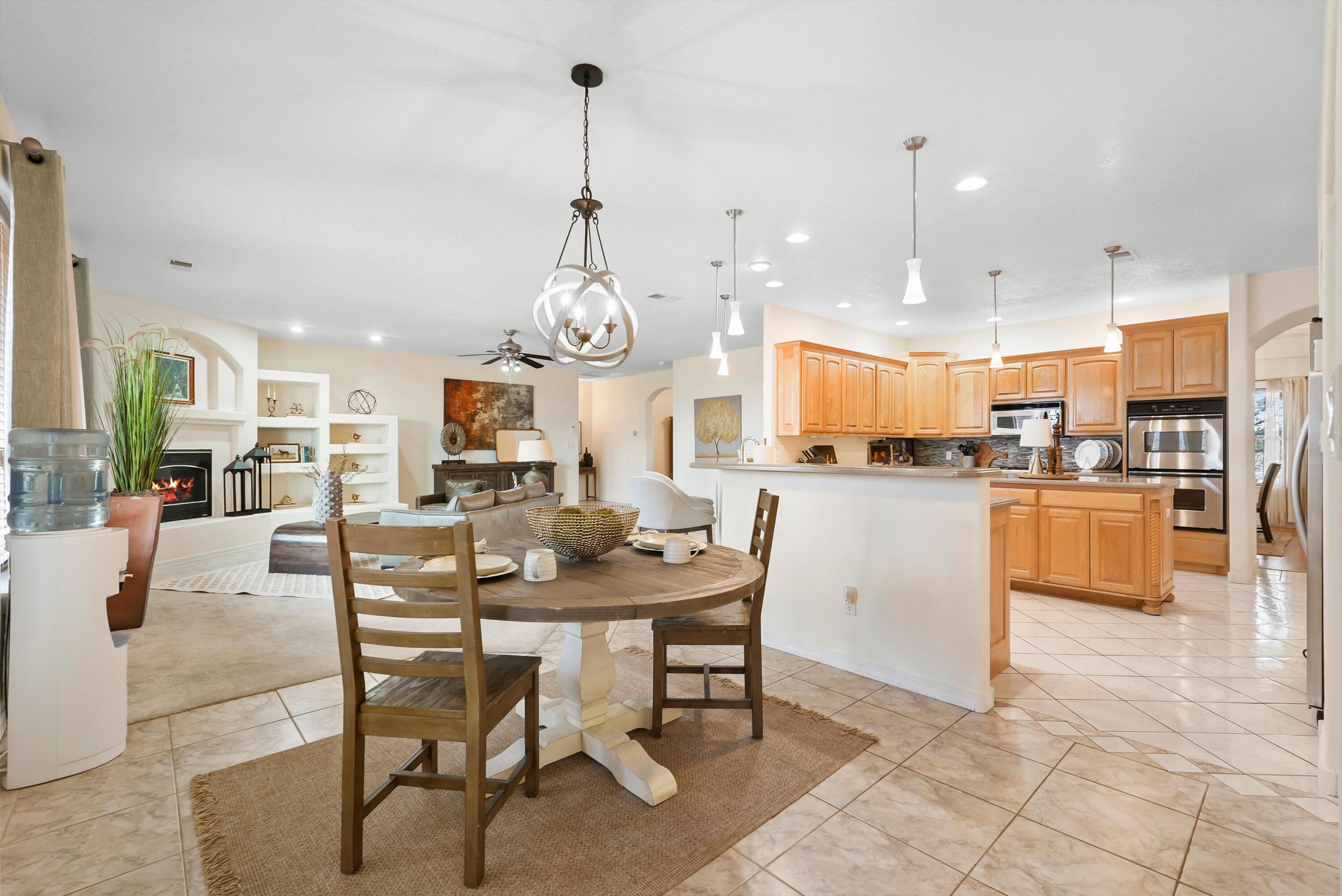 1810 Eucalyptus Road, Rio Rancho, New Mexico image 12