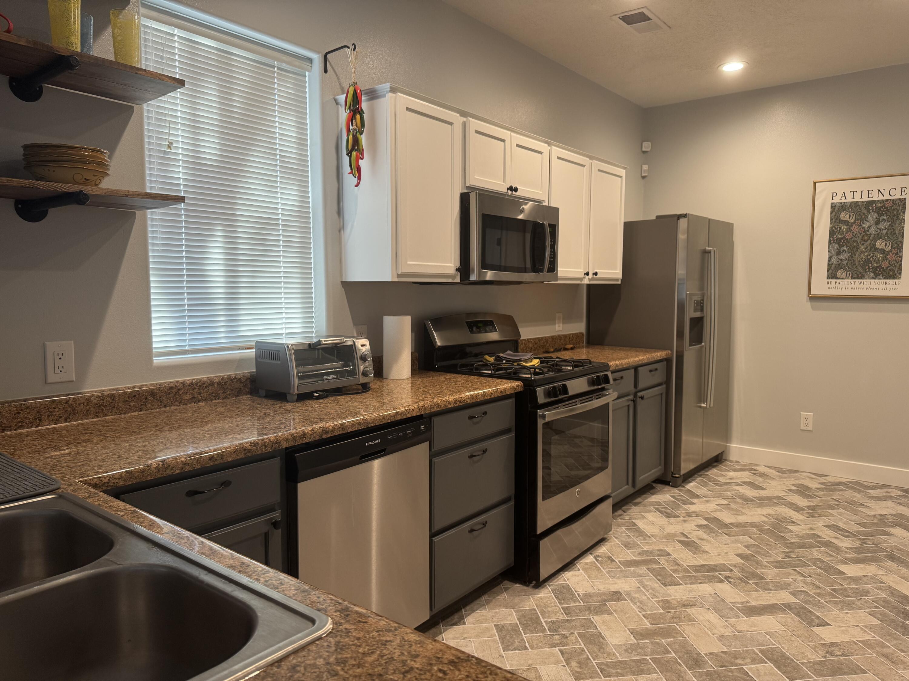 201 Laguna Boulevard, Albuquerque, New Mexico image 11
