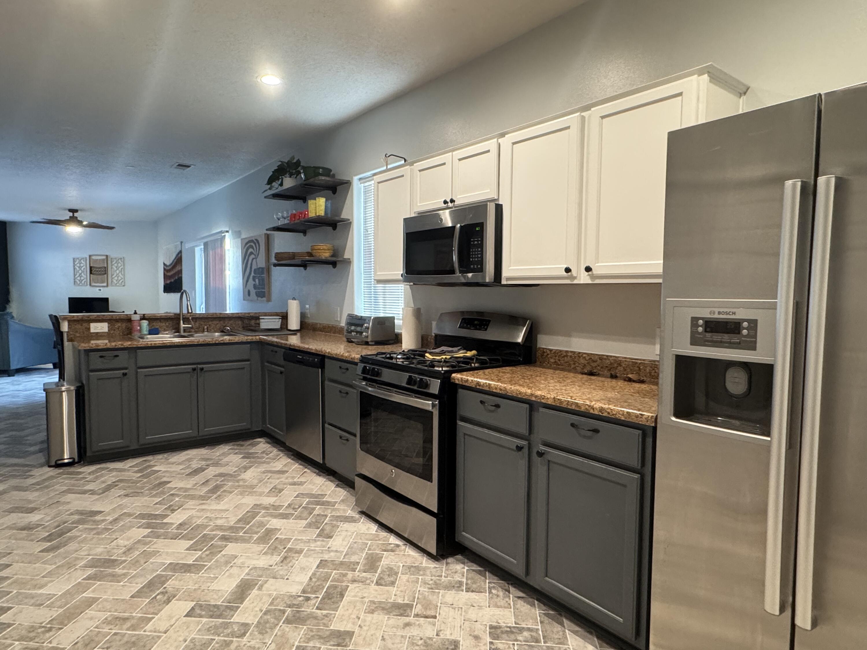 201 Laguna Boulevard, Albuquerque, New Mexico image 12