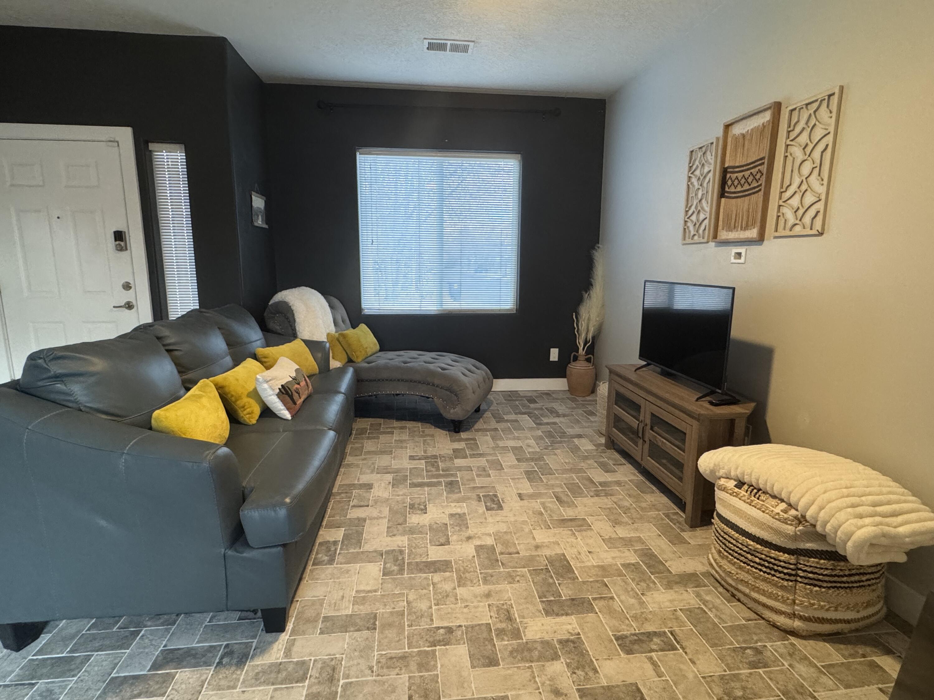 201 Laguna Boulevard, Albuquerque, New Mexico image 5
