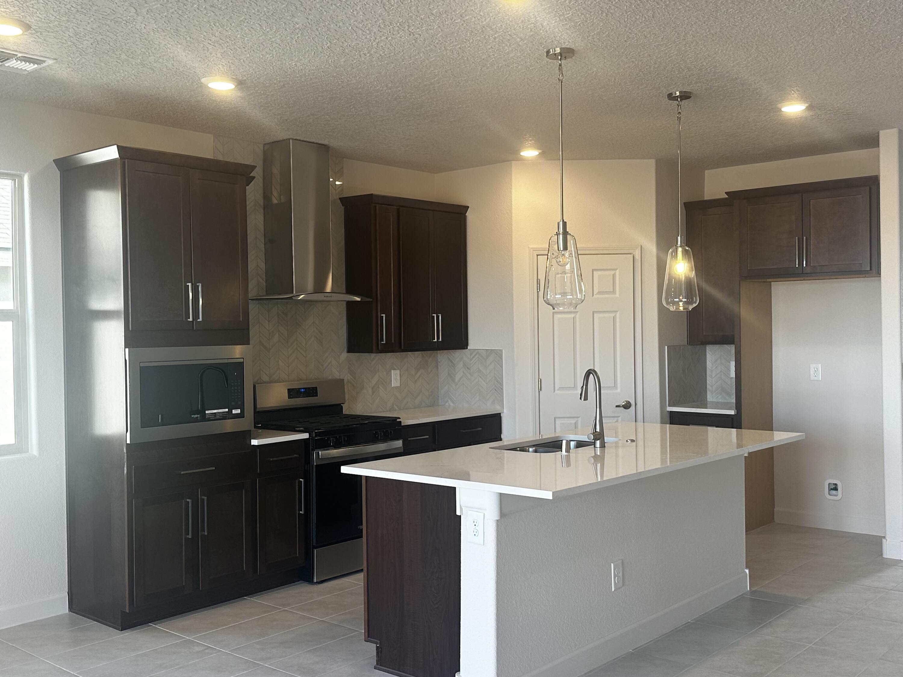 6727 Clayton Drive NE