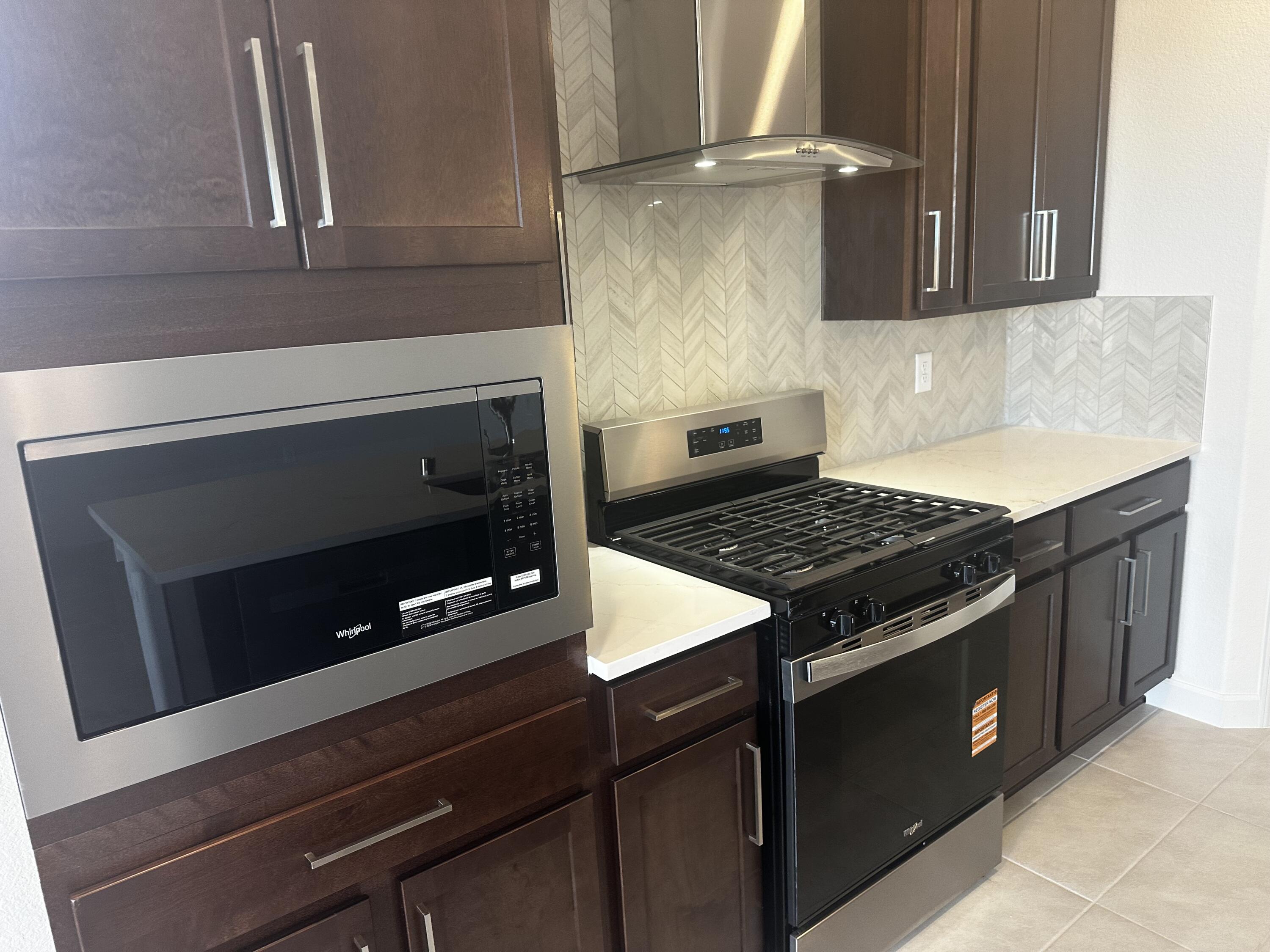 6727 Clayton Drive NE