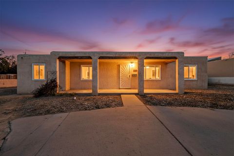 Photo of 1526 Vassar Drive NE, Albuquerque, NM 87106 (MLS # 1097124)