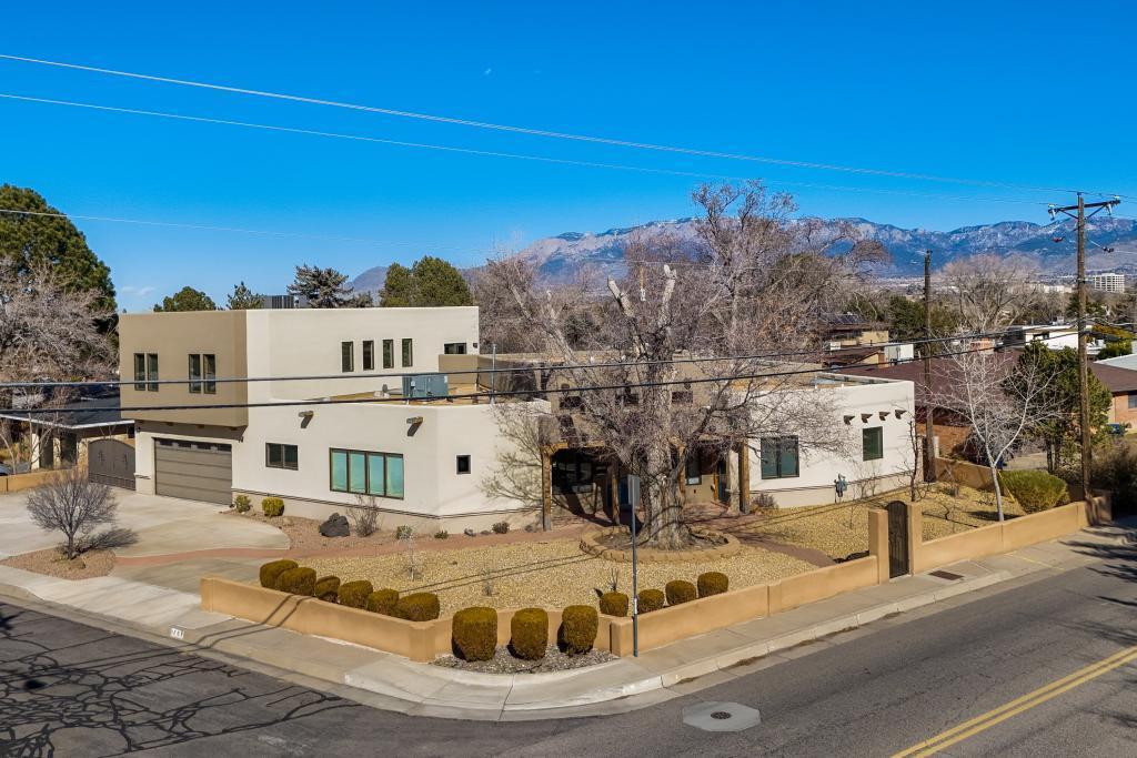 View Albuquerque, NM 87110 property