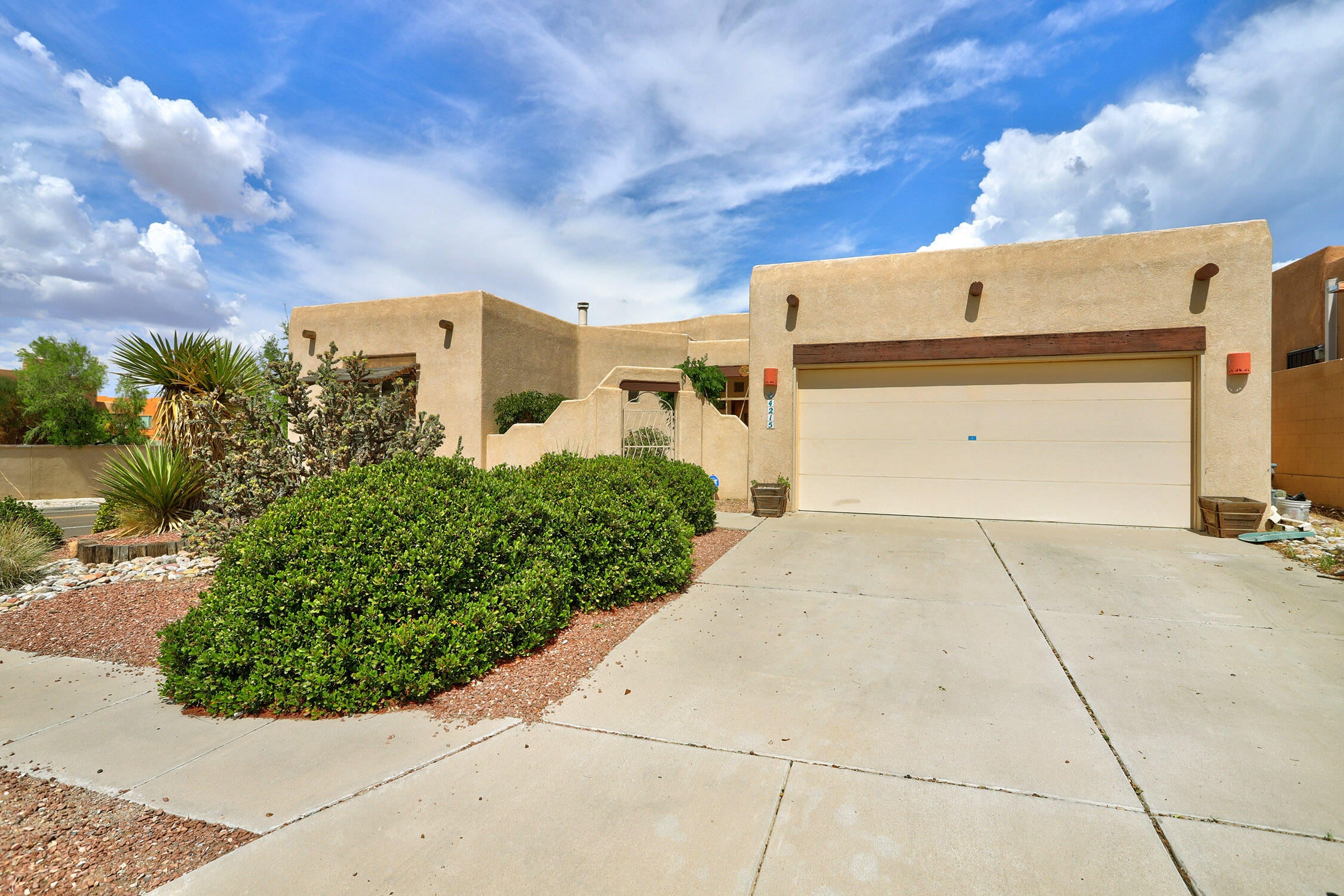 4215 New Vistas Court NW