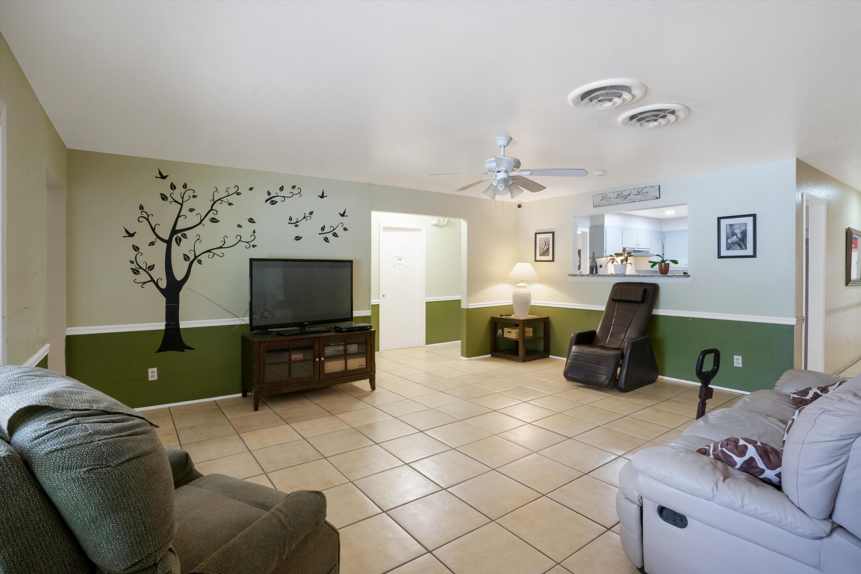 2957 Wisconsin Street NE