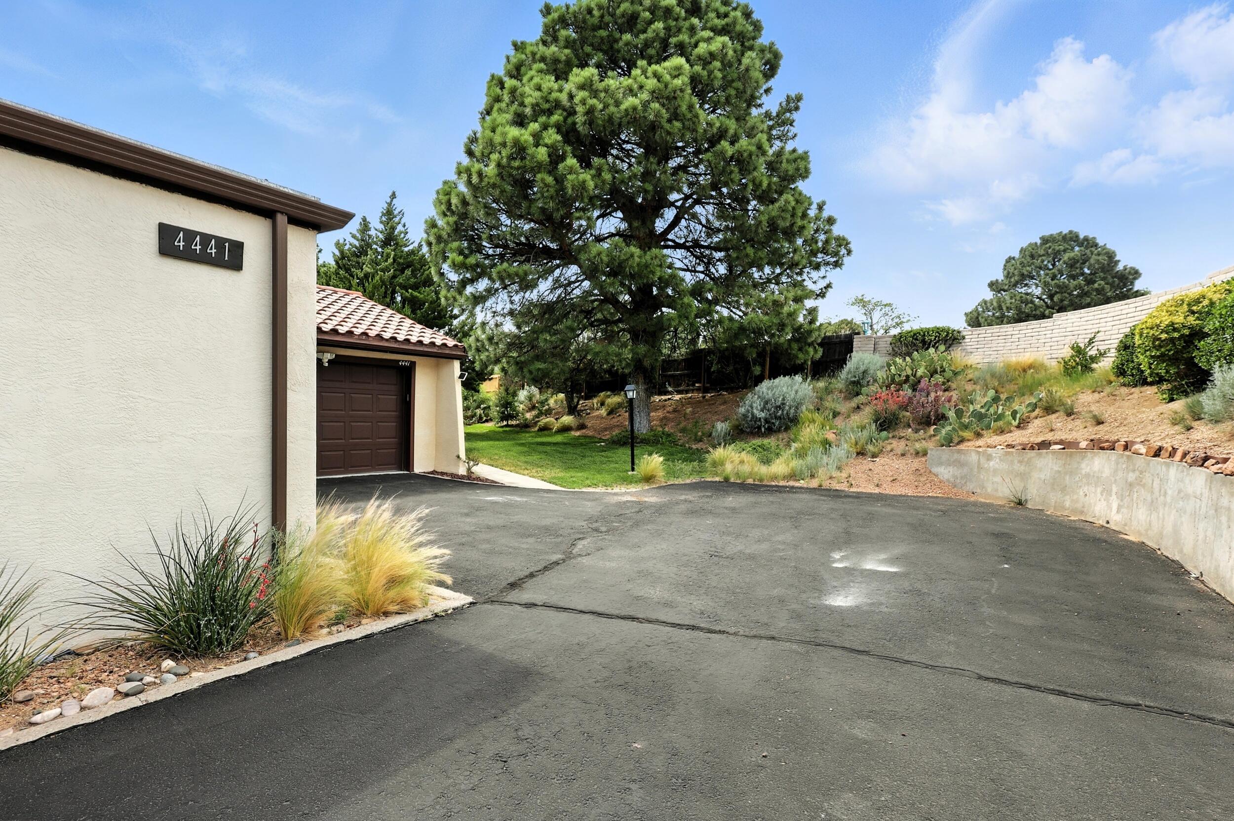 4441 Deborah Lane NE