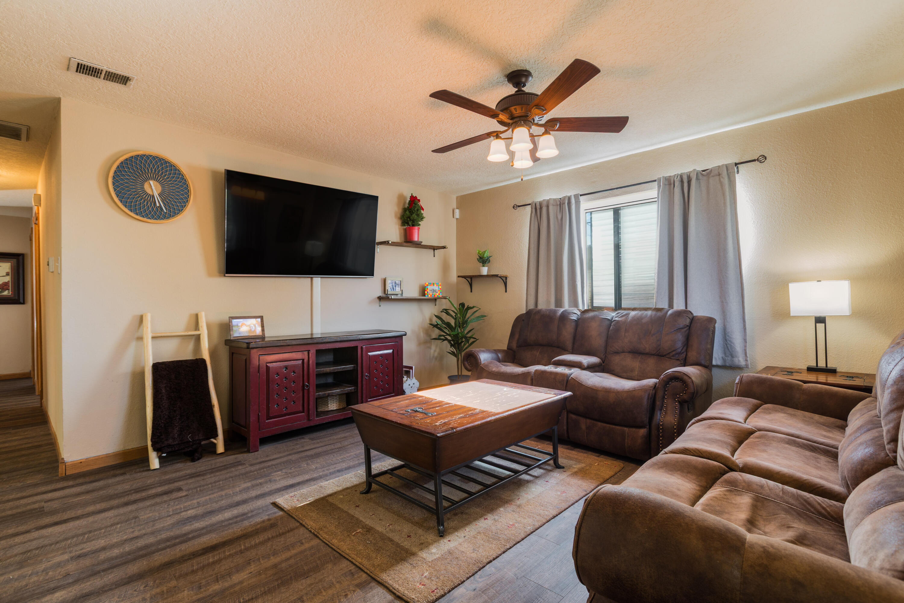 2708 Morris Street NE