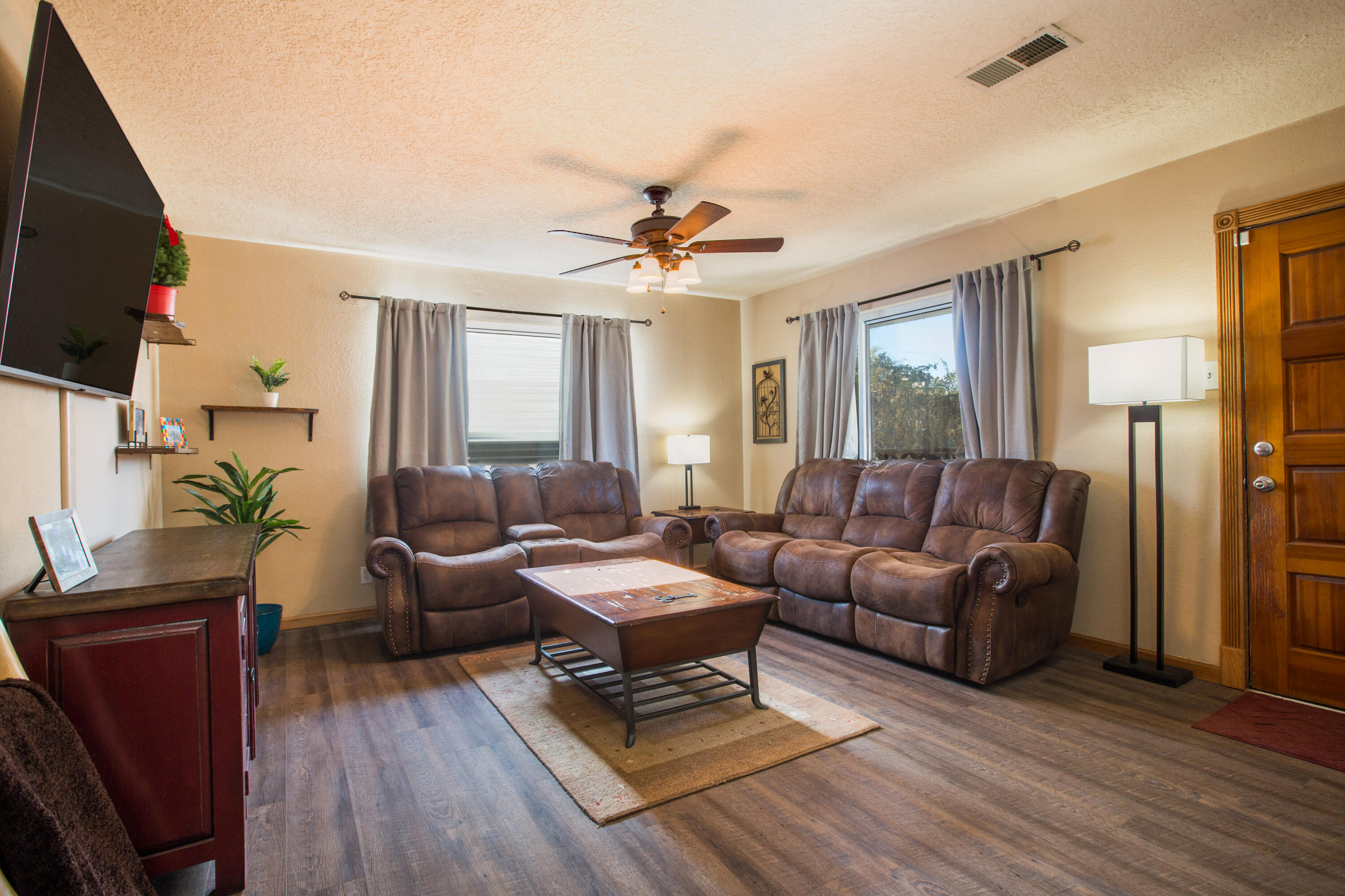 2708 Morris Street NE