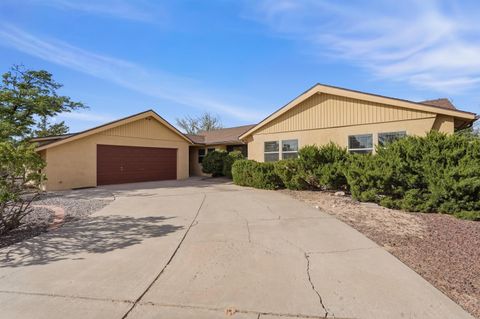Homes For Sale - 4815 Leon Grande Avenue<br/> Rio Rancho, NM 87124