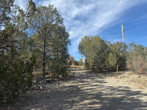 Photo of 2 Jesse James Road, Edgewood, NM 87015 (MLS # 1099506)