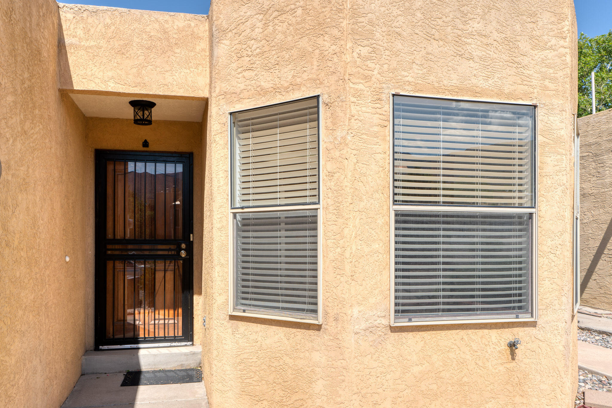 1415 Cumbres Street, Albuquerque, New Mexico image 2