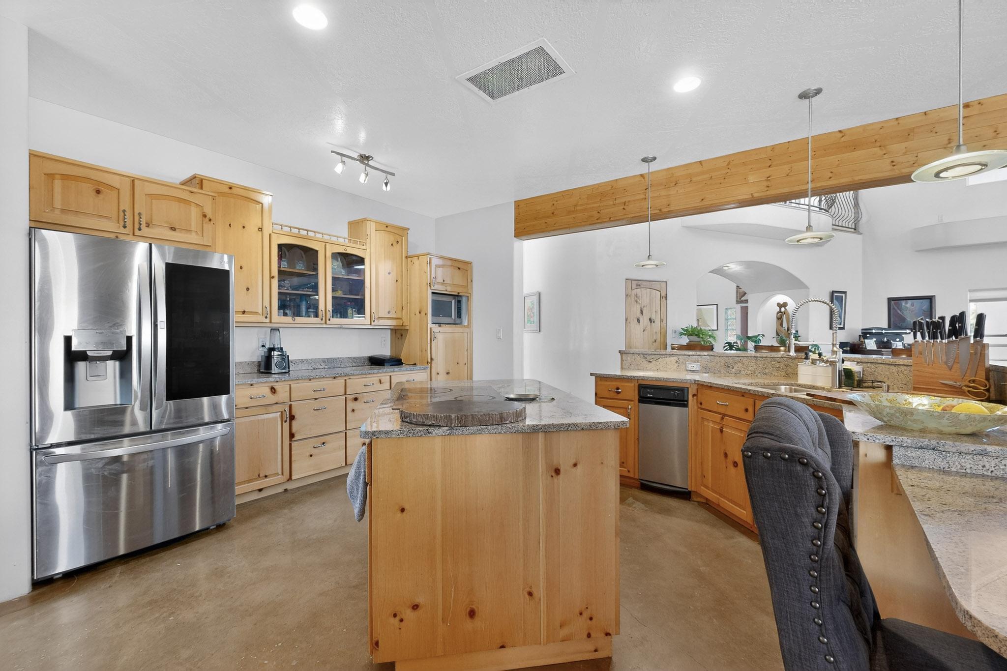 11500 Modesto Avenue NE