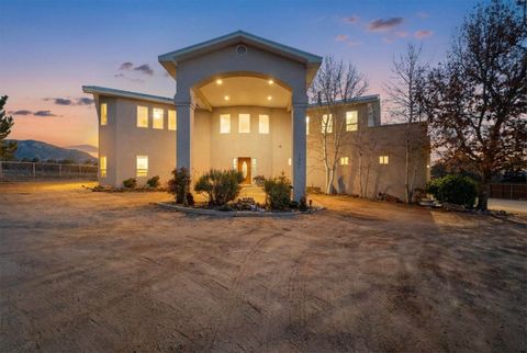 Photo of 11500 Modesto Avenue NE, Albuquerque, NM 87122 (MLS # 1097236)