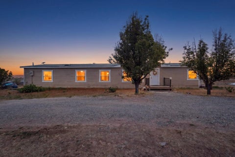 Mobile Home For Sale - 4 Forest Court<br/> Santa Fe County, Edgewood, NM 87015