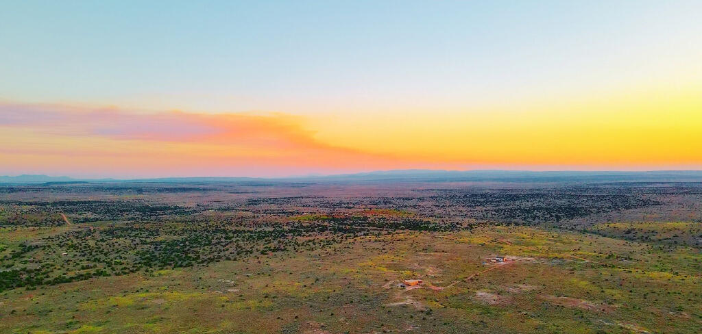 207 Embers Road, Carrizozo, New Mexico image 4