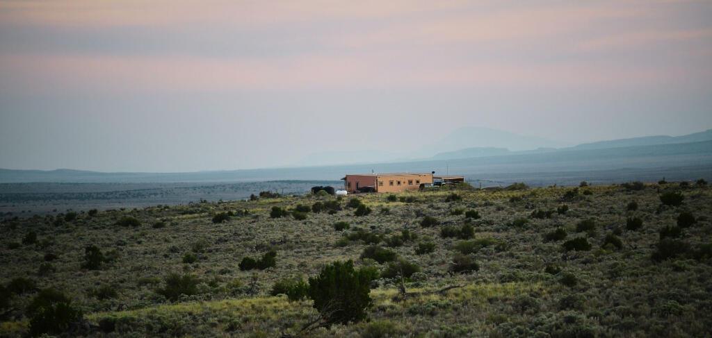 207 Embers Road, Carrizozo, New Mexico image 1