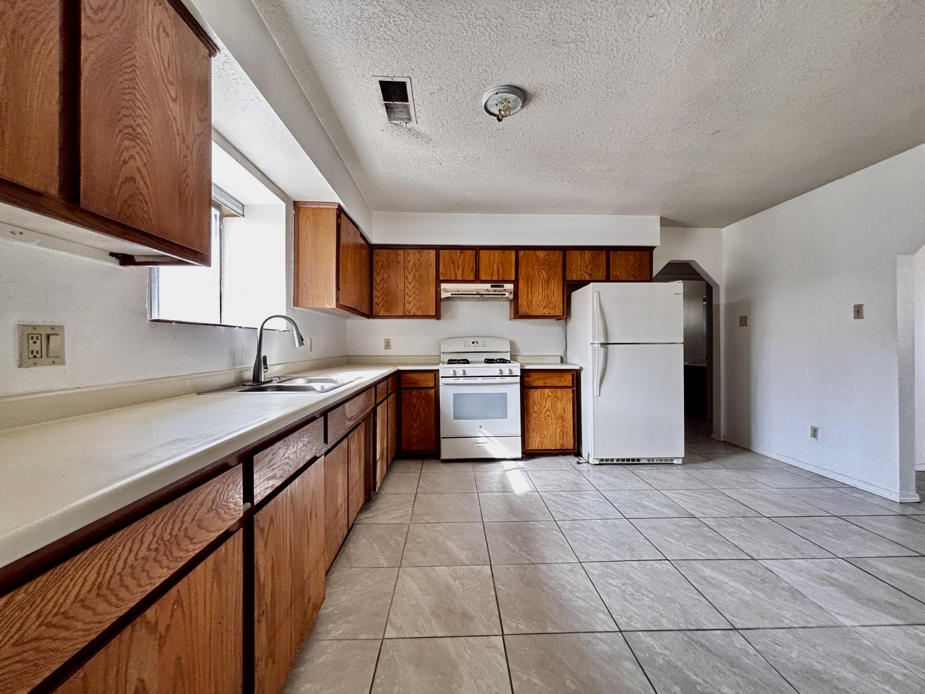 2916 Camilo Lane, Albuquerque, New Mexico image 7