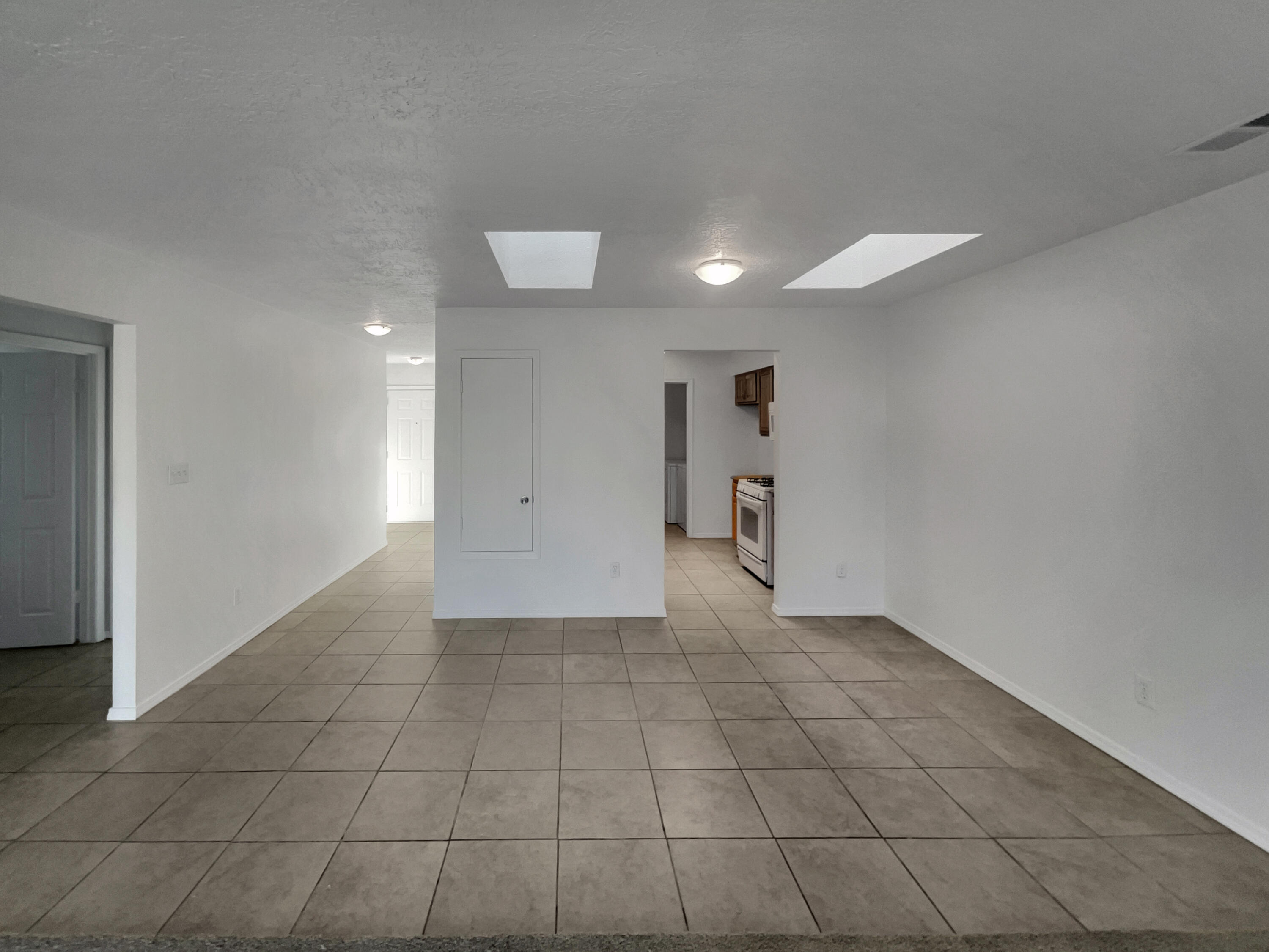 680 Stallion Road, Rio Rancho, New Mexico image 3