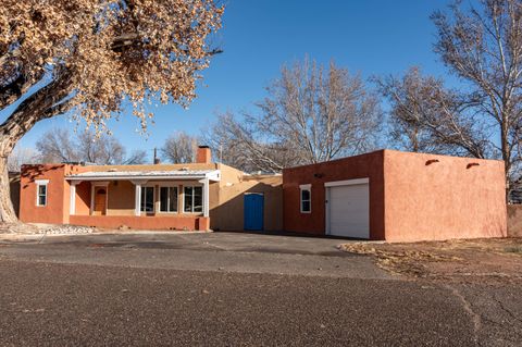 929 Stuart Road NW Albuquerque NM 87114