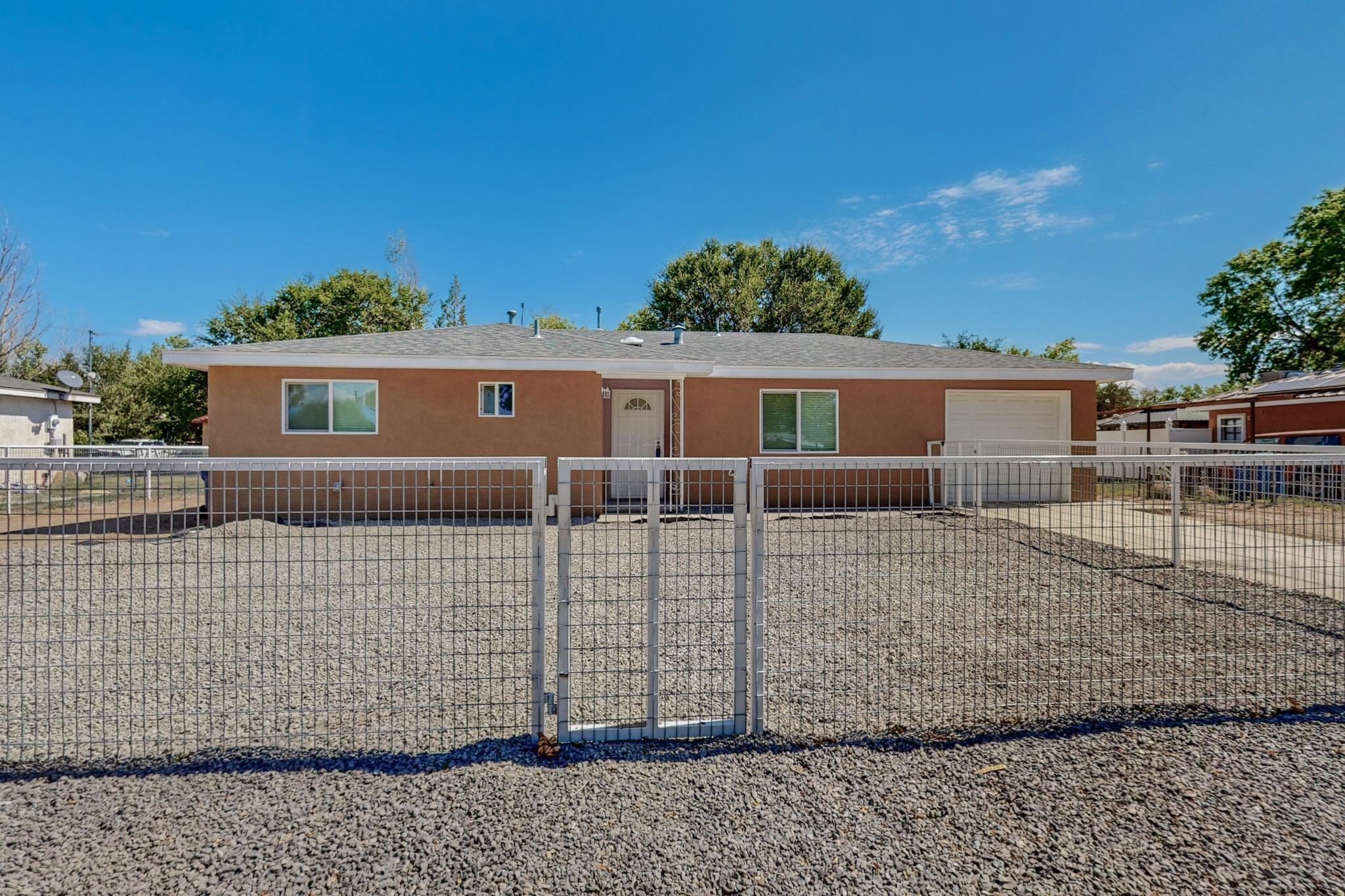 420 Verde Drive, Los Lunas, New Mexico image 2