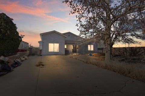 723 Dallas Street NE Albuquerque NM 87108