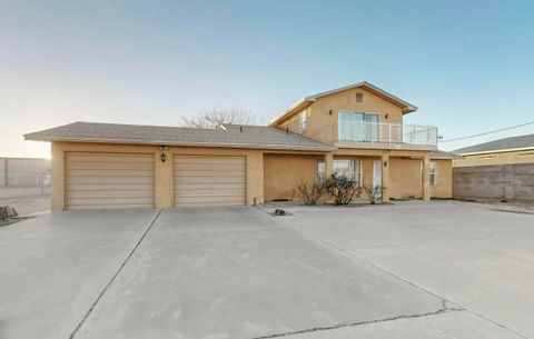921 Romadora Lane SW Albuquerque NM 87121