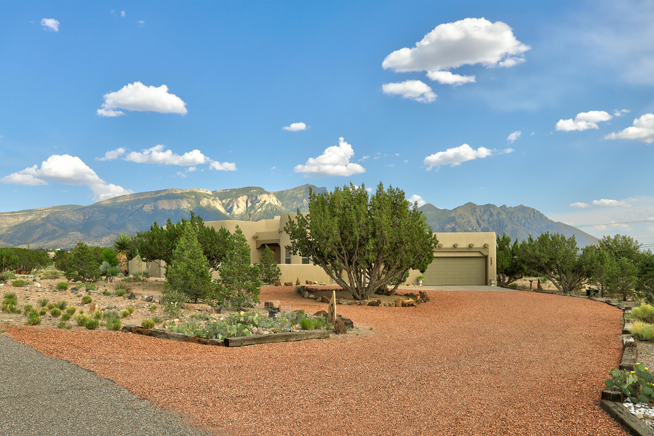 44 Roadrunner Trail, Placitas, New Mexico image 3